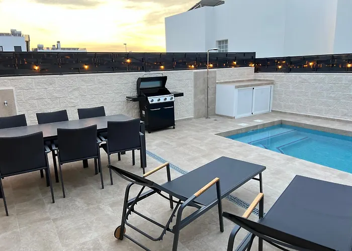 Beautiful Villa In Benijofar With Private Pool And Pet Friendly